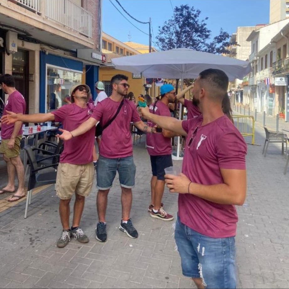 Camisetas personalizadas para peña de fiestas · Conde Creations Dénia